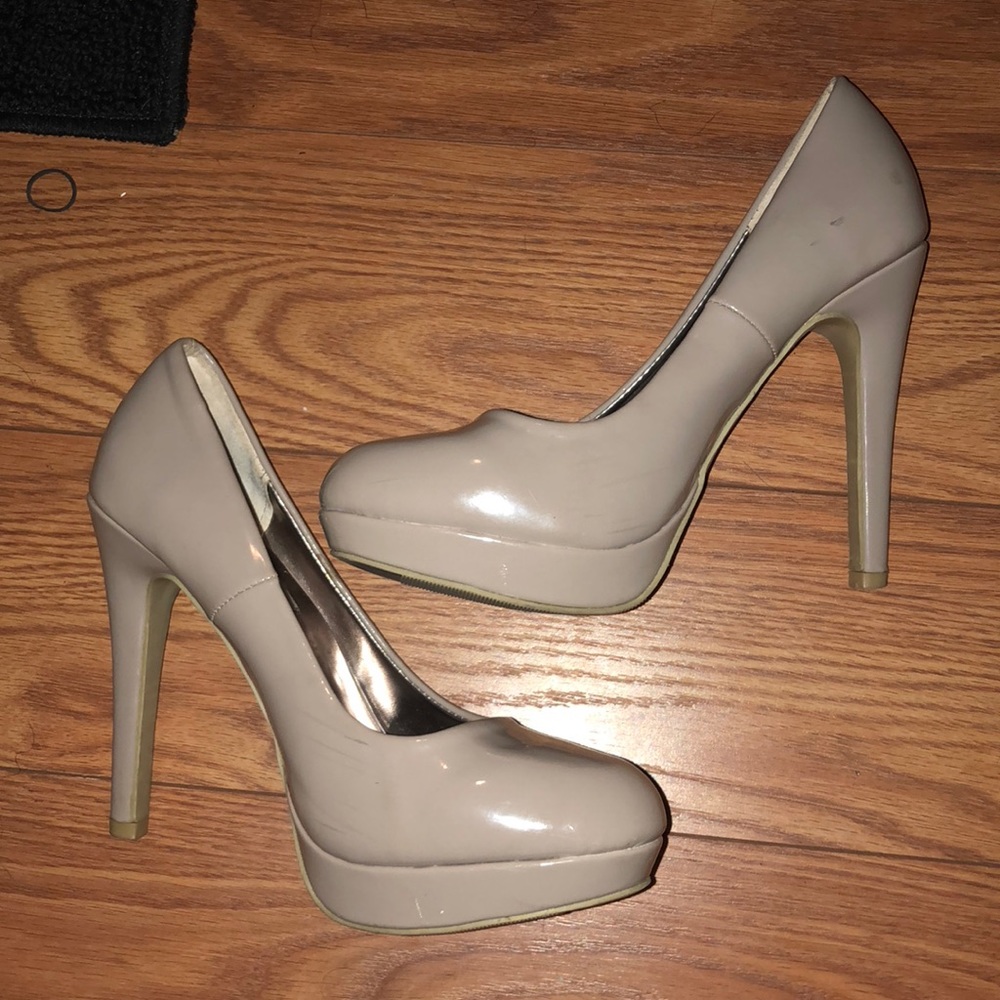 Nude Steve Madden heels